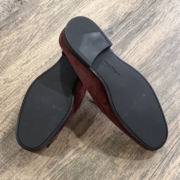 Like NEW Salvatore Ferragamo Men's Grandioso Suede Loafers - Burgundy Suade - Picture 7 of 7
